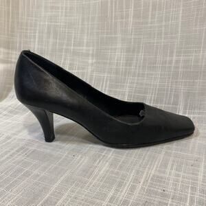 Bass Tristie Classic Black Leather Pumps Womens 8 Square Toe Heels Shoes